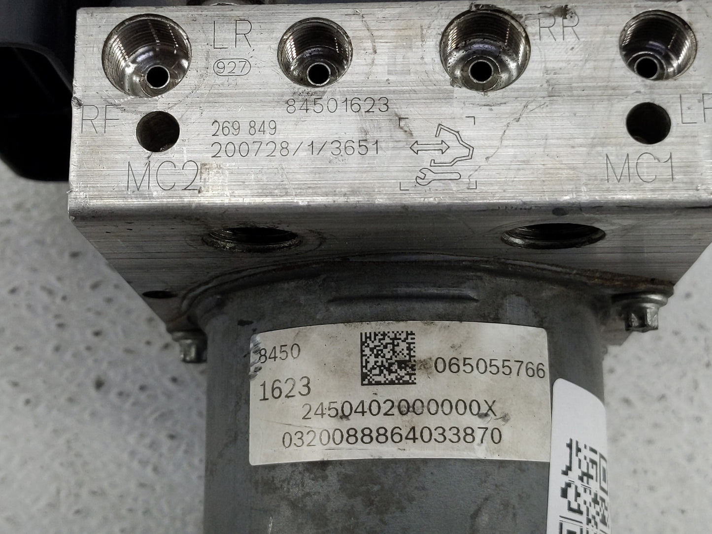 2019-2021 Chevrolet Malibu ABS Pump Control Module Replacement P/N:84501623 Fits Fits 2019 2020 2021 OEM Used Auto Parts - O