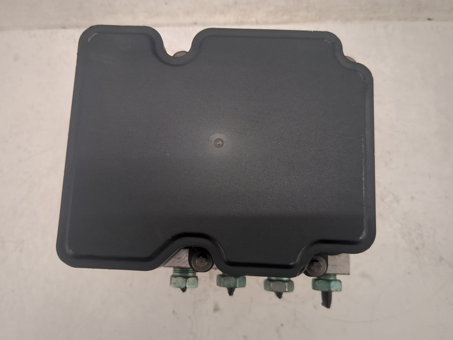 2019-2021 Chevrolet Malibu ABS Pump Control Module Replacement P/N:8450 1623 Fits Fits 2019 2020 2021 OEM Used Auto Parts -