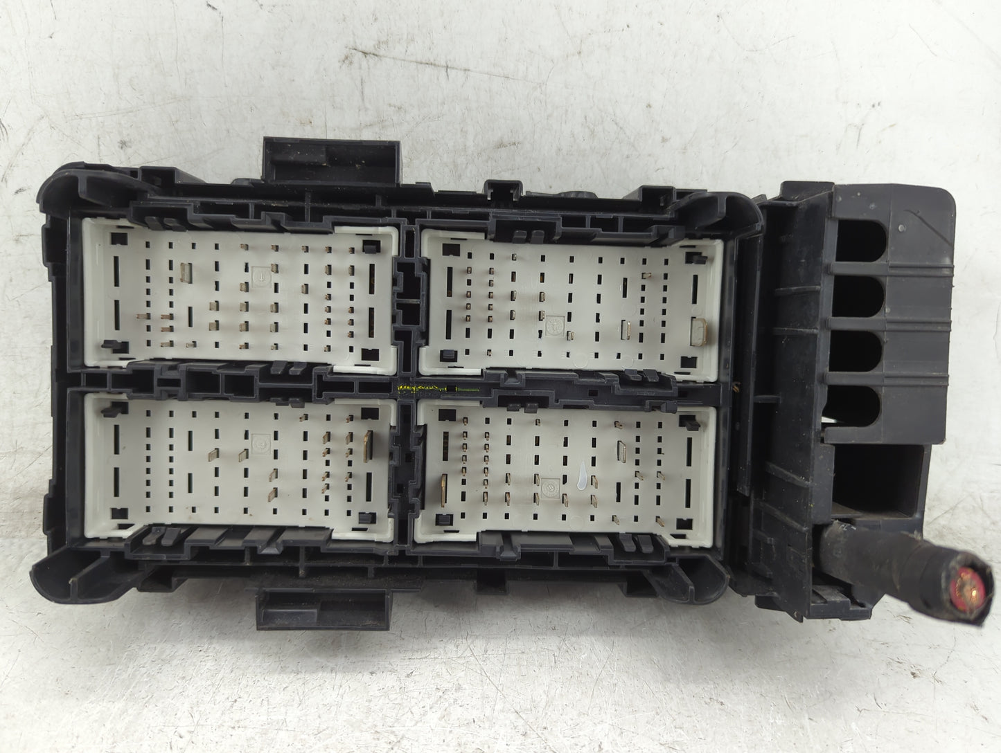2019-2021 Chevrolet Malibu Fusebox Fuse Box Panel Relay Module P/N:84586305-02 Fits Fits 2019 2020 2021 OEM Used Auto Parts
