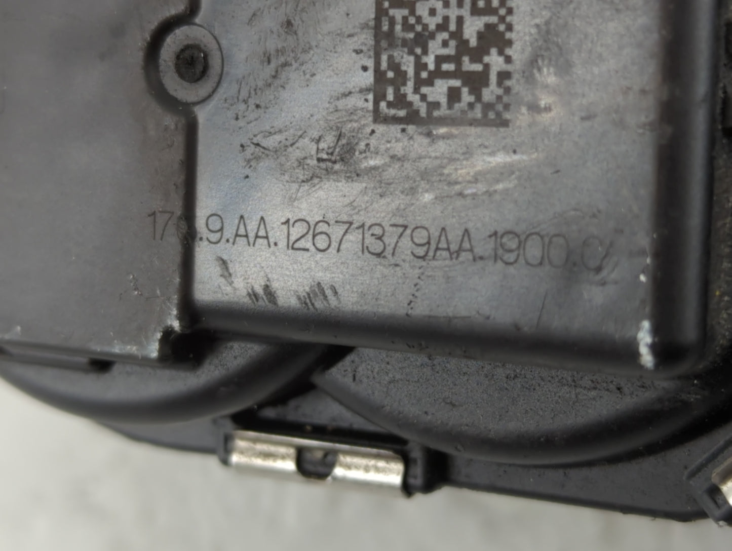 2016-2021 Chevrolet Malibu Throttle Body P/N:12671379AA Fits Fits 2016 2017 2018 2019 2020 2021 2022 OEM Used Auto Parts - O