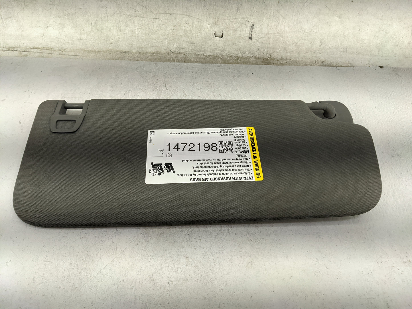 2019-2022 Chevrolet Silverado 1500 Sun Visor Shade Replacement Driver Left Mirror Fits Fits 2019 2020 2021 2022 OEM Used Aut