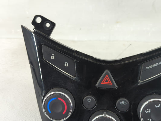 2017-2019 Chevrolet Sonic Climate Control Module Temperature AC/Heater Replacement P/N:42521463 Fits Fits 2017 2018 2019 OEM Used Auto Parts