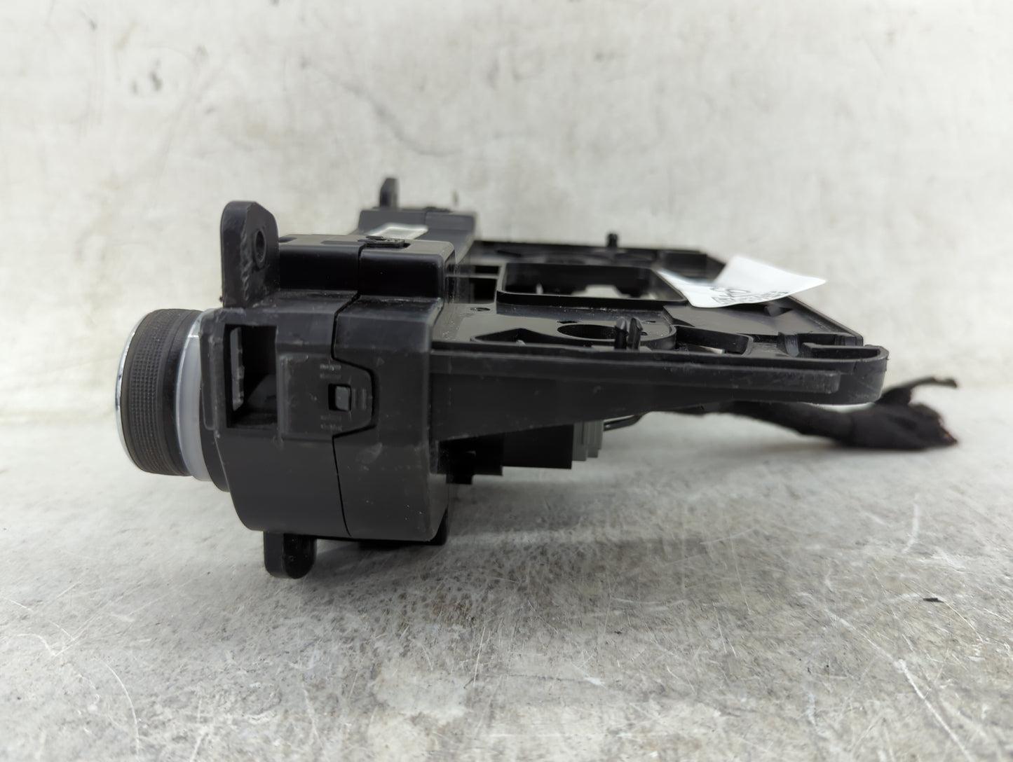 2019-2022 Chevrolet Spark Climate Control Module Temperature AC/Heater Replacement P/N:323010000000X 694060210 Fits OEM Used