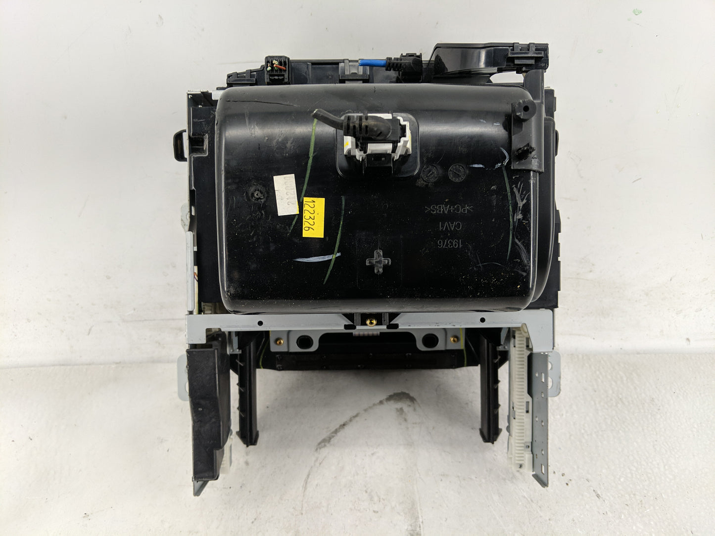 Chevrolet Suburban 1500 Radio Control Panel - Oemusedautoparts1.com