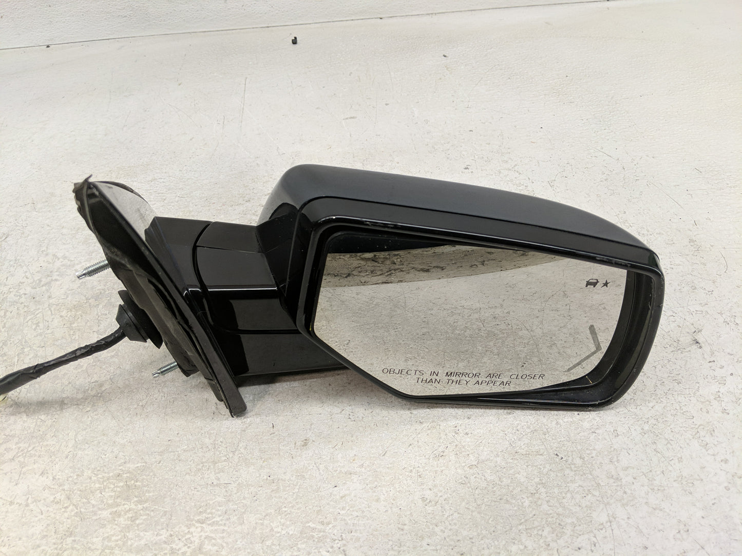 2015-2020 Chevrolet Tahoe Side Mirror Replacement Passenger Right View Door Mirror P/N:84664603 Fits OEM Used Auto Parts - O