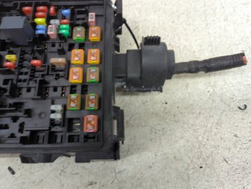 2015-2020 Chevrolet Tahoe Fusebox Fuse Box Panel Relay Module P/N:13509879 Fits Fits 2015 2016 2017 2018 2019 2020 OEM Used Auto Parts
