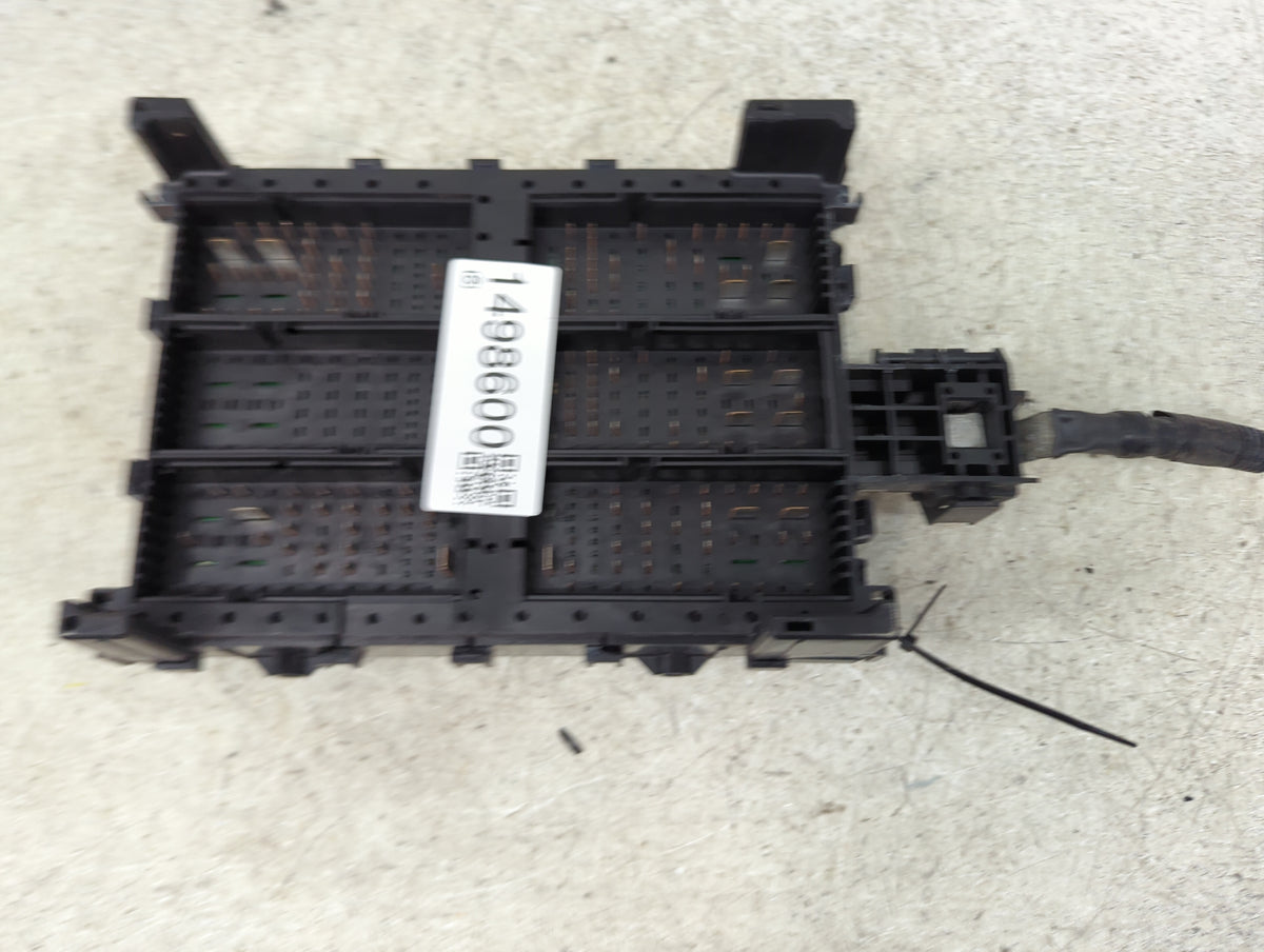 2015-2020 Chevrolet Tahoe Fusebox Fuse Box Panel Relay Module P/N:13509879 Fits Fits 2015 2016 2017 2018 2019 2020 OEM Used