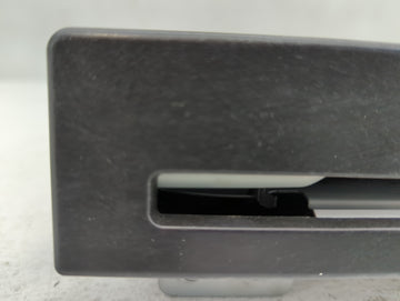 2017-2020 Chevrolet Tahoe Am Fm Cd Player Radio Receiver