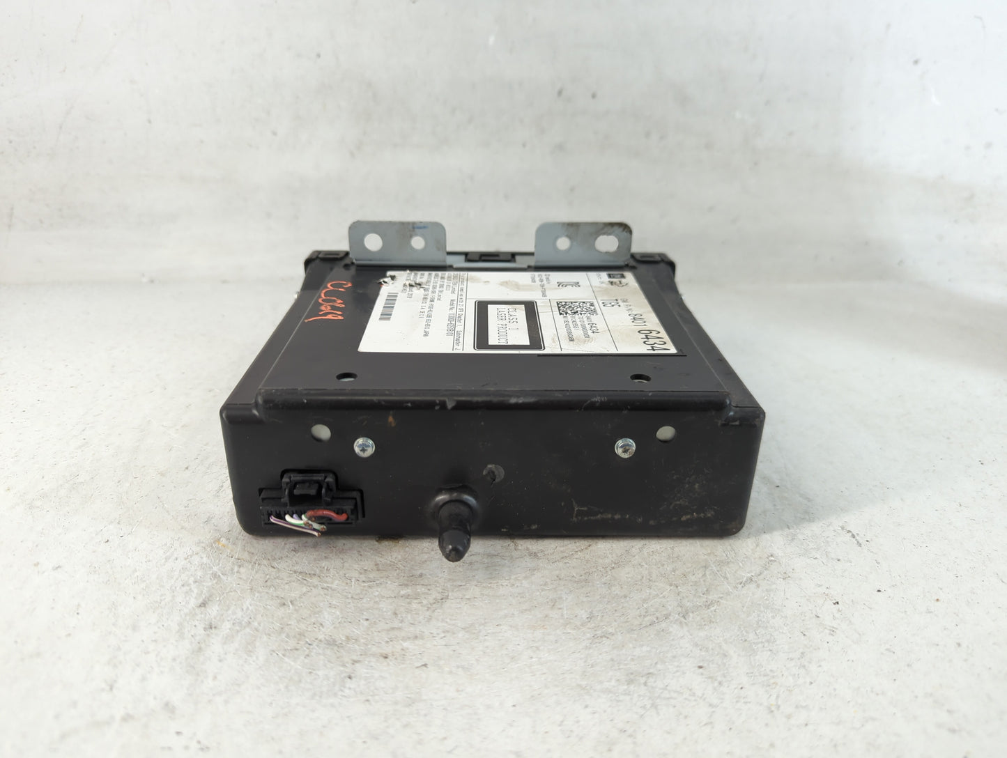 2017-2020 Chevrolet Tahoe Radio AM FM Cd Player Receiver Replacement P/N:84016434 Fits Fits 2017 2018 2019 2020 OEM Used Aut