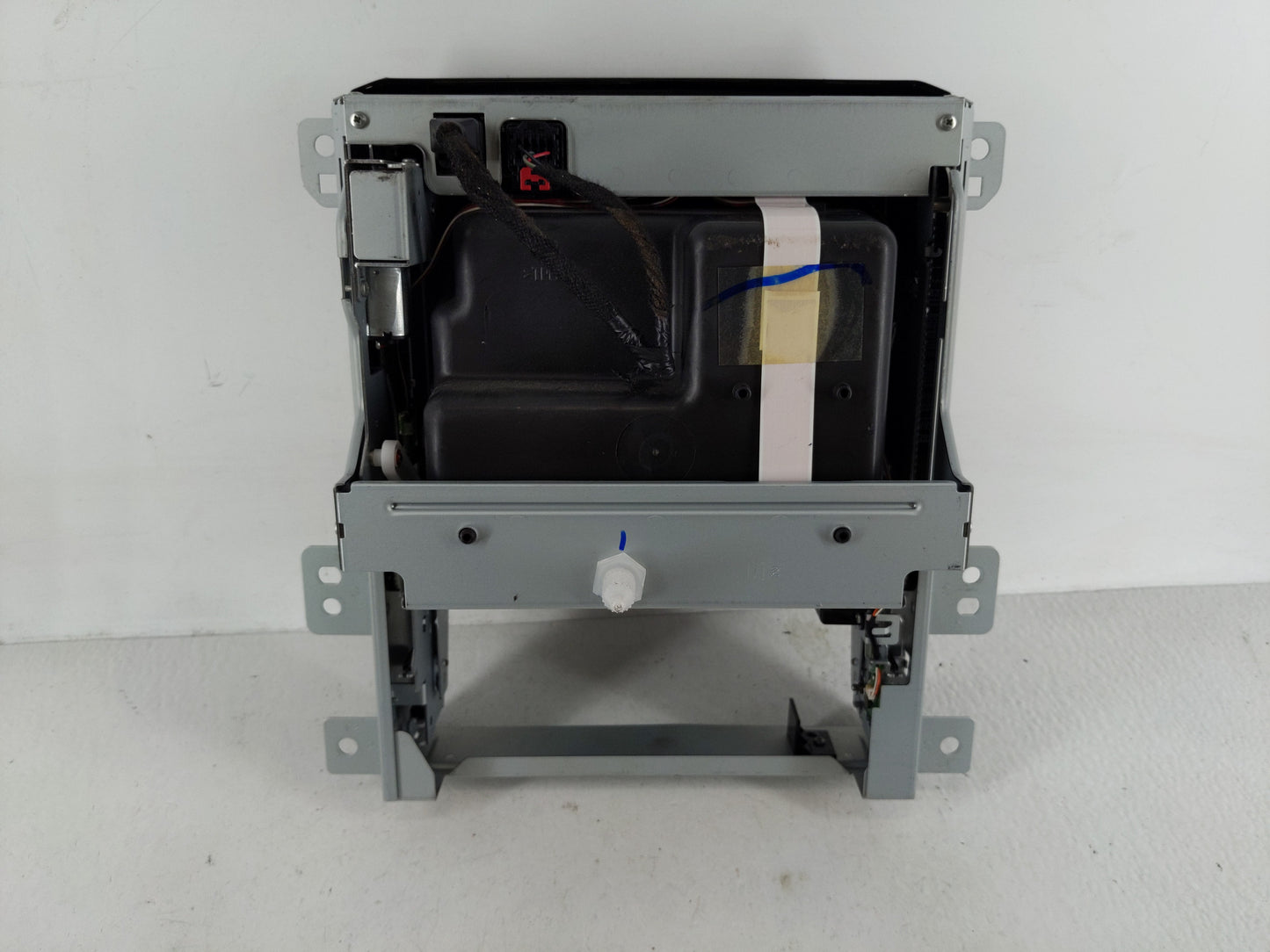 2020 Chevrolet Traverse Radio AM FM Cd Player Receiver Replacement P/N:84654678 Fits OEM Used Auto Parts - Oemusedautoparts1