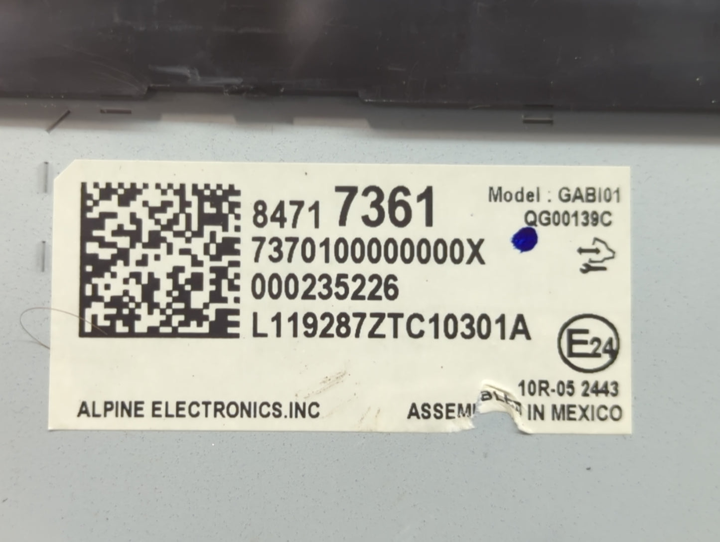 2020 Chevrolet Traverse Radio AM FM Cd Player Receiver Replacement P/N:84717361 Fits OEM Used Auto Parts - Oemusedautoparts1