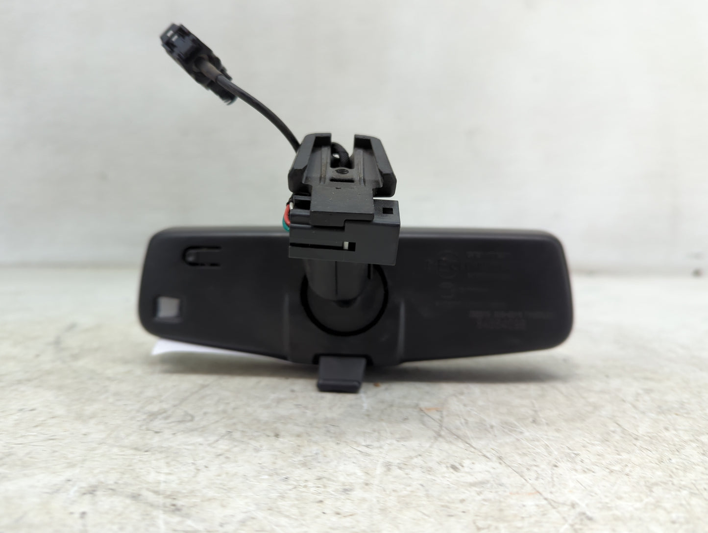 2018-2022 Chevrolet Traverse Interior Rear View Mirror Replacement OEM Fits Fits 2018 2019 2020 2021 2022 OEM Used Auto Part