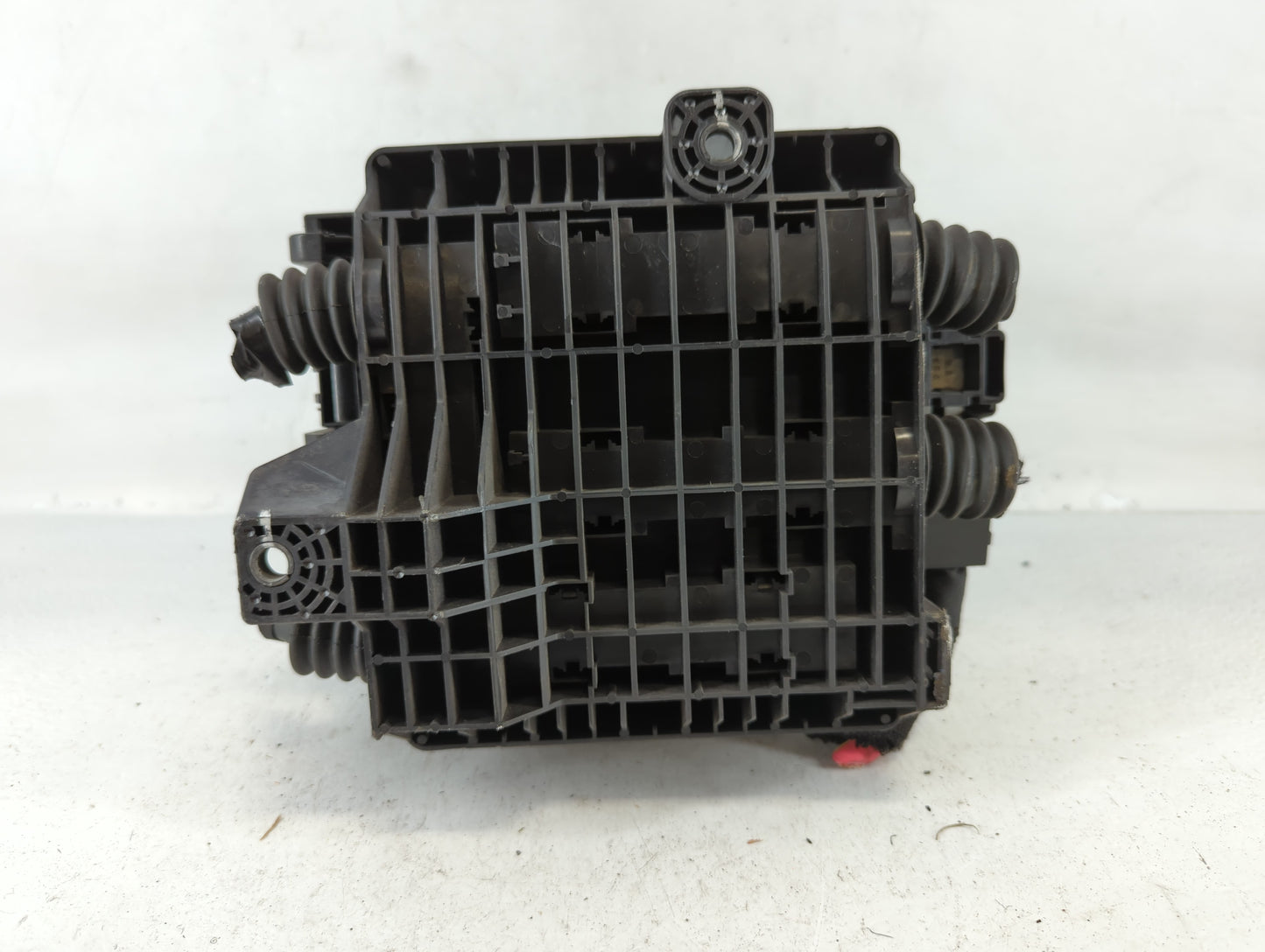 2020-2022 Chevrolet Traverse Fusebox Fuse Box Panel Relay Module P/N:7171-4521-30 Fits Fits 2019 2020 2021 2022 OEM Used Aut