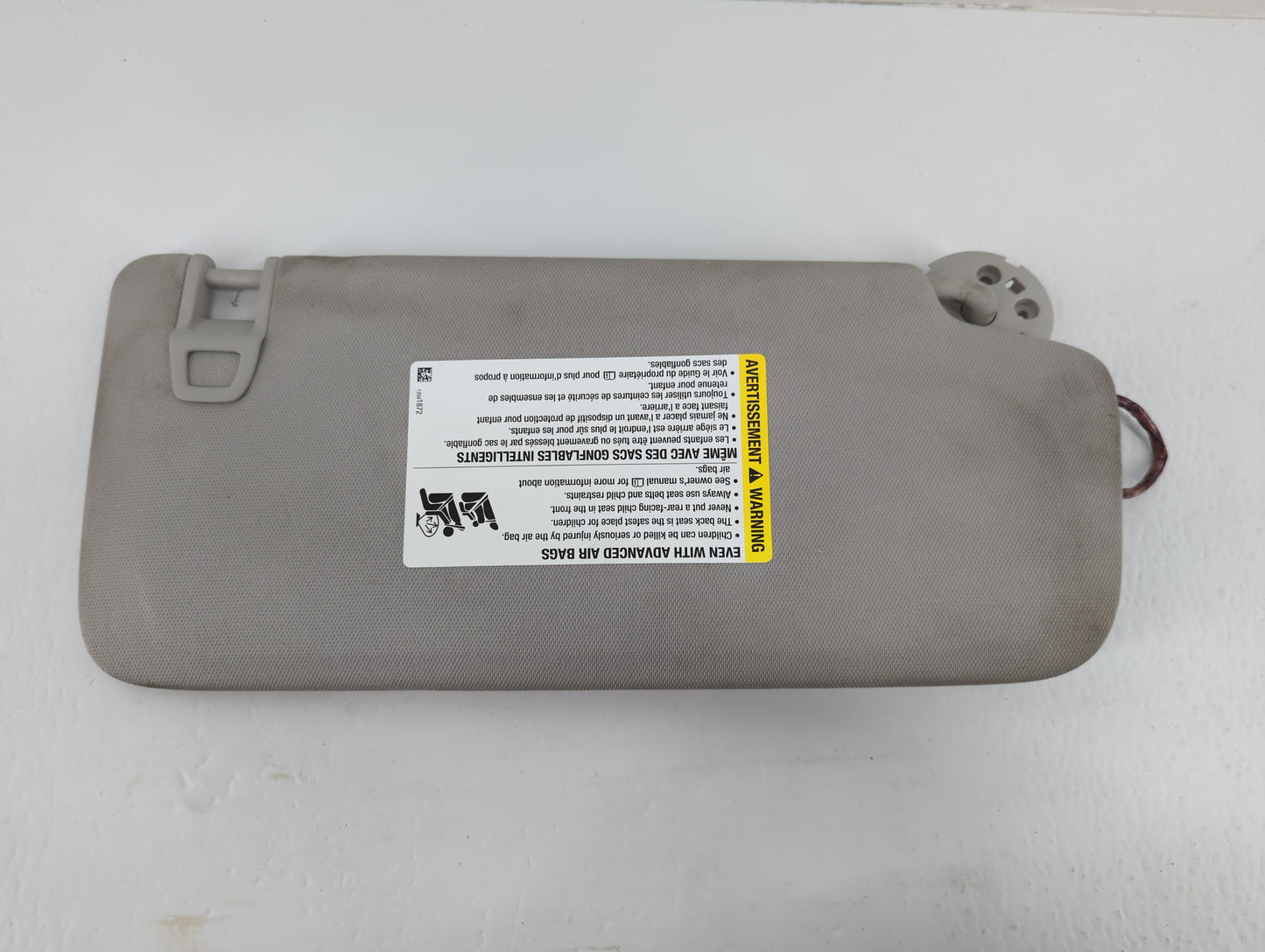 2018-2022 Chevrolet Traverse Sun Visor Shade Replacement Driver Left Mirror Fits Fits 2018 2019 2020 2021 2022 OEM Used Auto