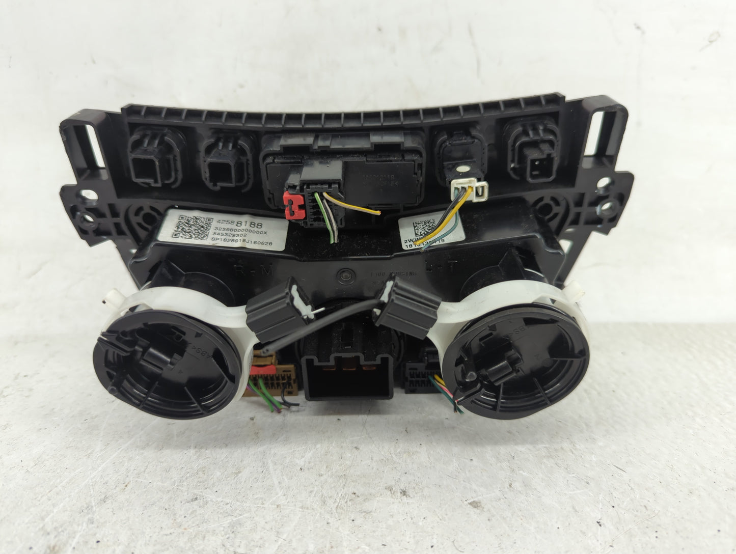 2017-2021 Chevrolet Trax Climate Control Module Temperature AC/Heater Replacement P/N:545329302 42588188 Fits OEM Used Auto
