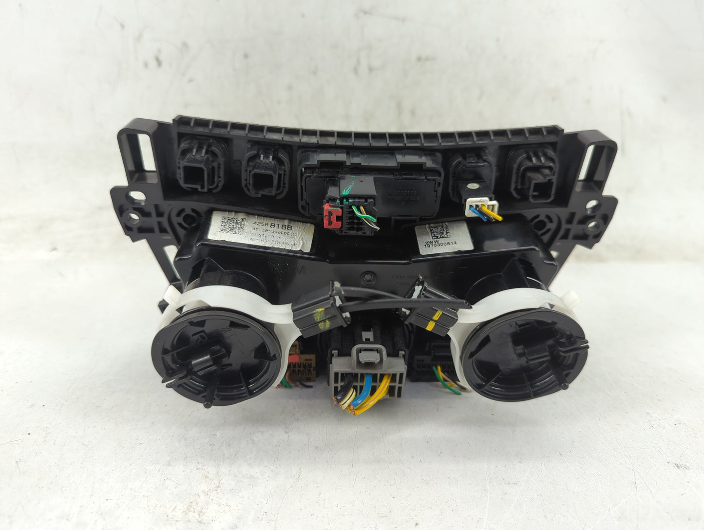 2017-2021 Chevrolet Trax Climate Control Module Temperature AC/Heater Replacement P/N:42588188 Fits Fits 2017 2018 2019 2020