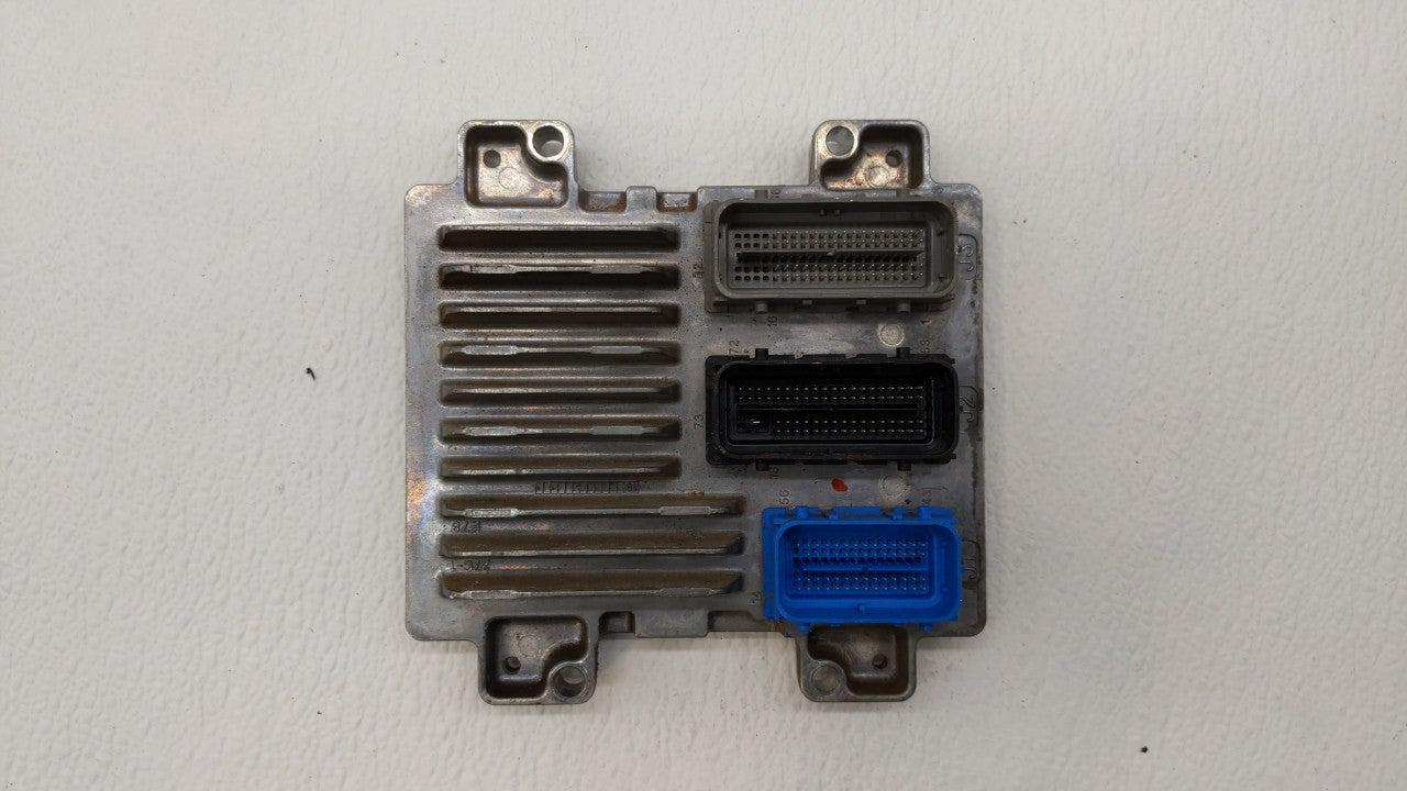 2017-2018 Chevrolet Trax PCM Engine Control Computer ECU ECM PCU OEM P/N:12695536 12670309, 12692201 Fits Fits 2017 2018 201