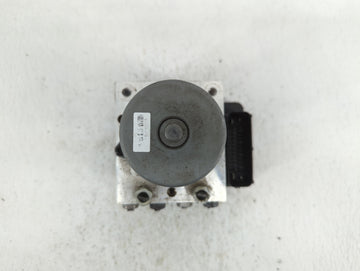 2017-2018 Chevrolet Trax ABS Pump Control Module Replacement P/N:HS7A-12A650-ABB 42643519, 42520669 Fits Fits 2017 2018 2019 OEM Used Auto Parts