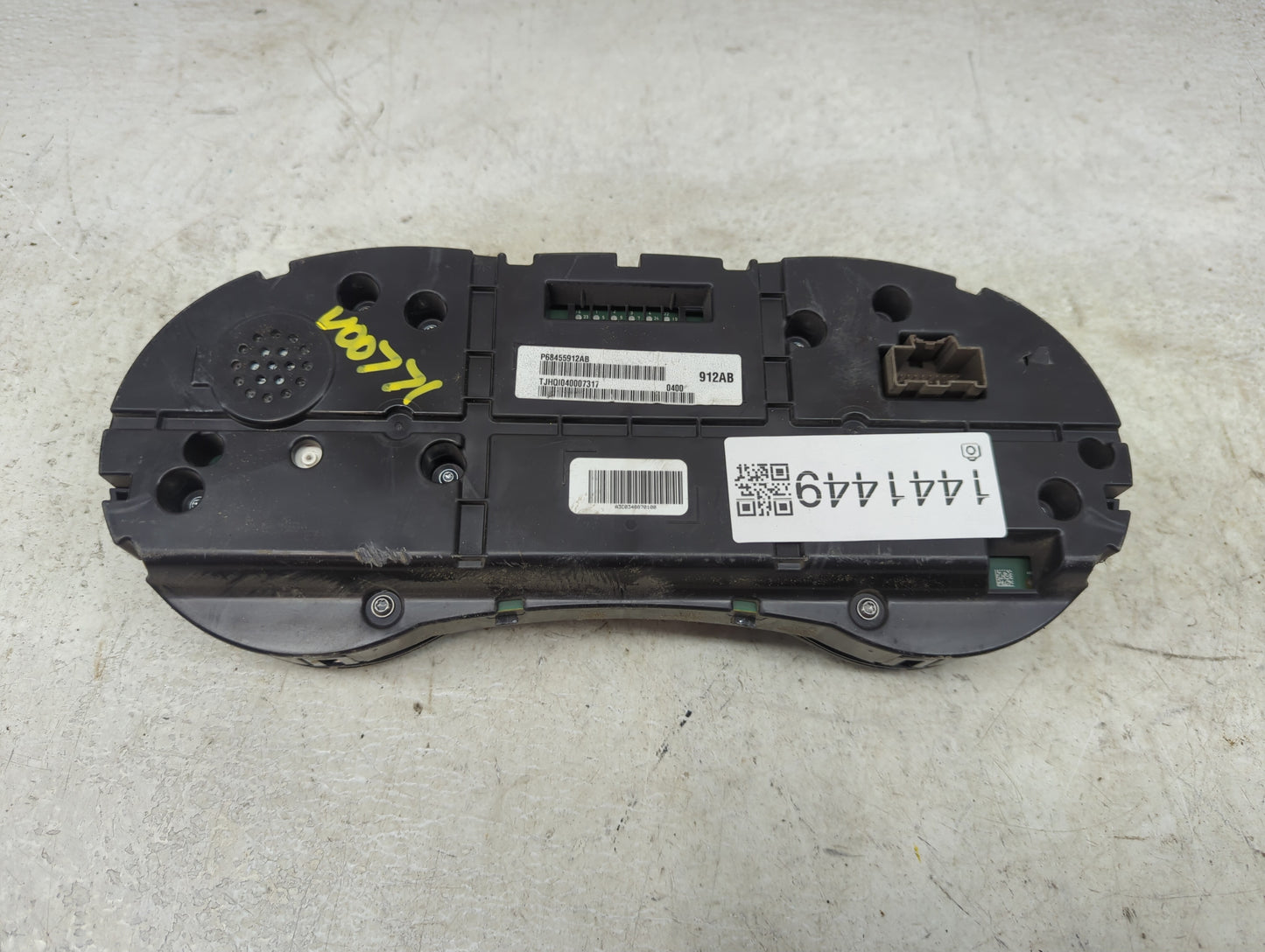 2020 Chrysler 300 Instrument Cluster Speedometer Gauges P/N:P68455912AB Fits OEM Used Auto Parts - Oemusedautoparts1.com