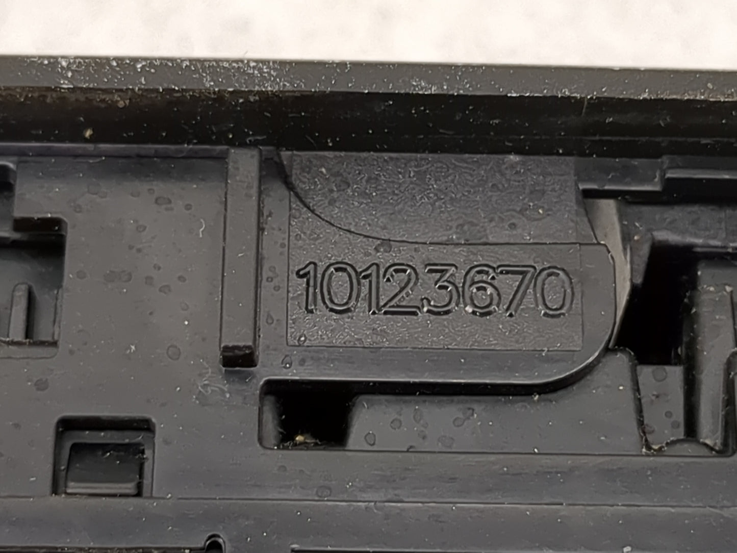 2020-2022 Chrysler Voyager Master Power Window Switch Replacement Driver Side Left P/N:10123670 Fits OEM Used Auto Parts - O