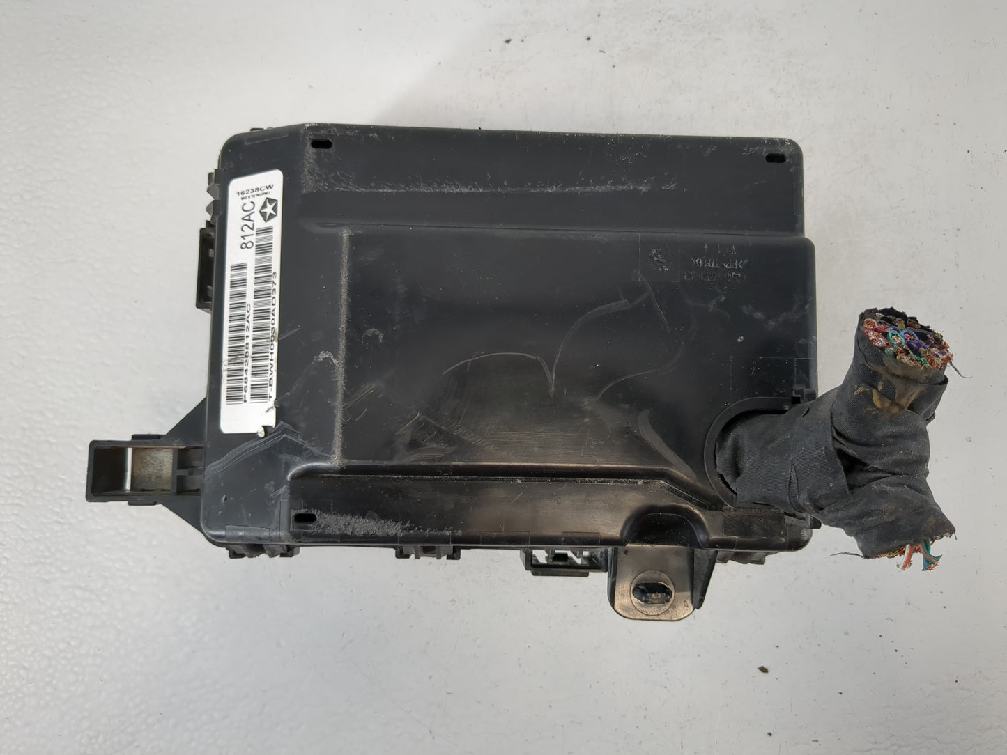 2020 Dodge Challenger Fusebox Fuse Box Panel Relay Module P/N:P68428812AC Fits OEM Used Auto Parts - Oemusedautoparts1.com