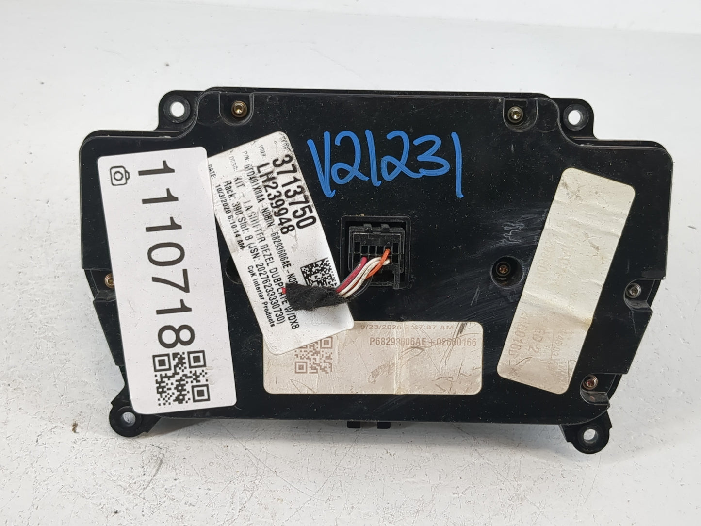 2019-2022 Dodge Challenger Climate Control Module Temperature AC/Heater Replacement P/N:68293606AE Fits Fits 2019 2020 2021