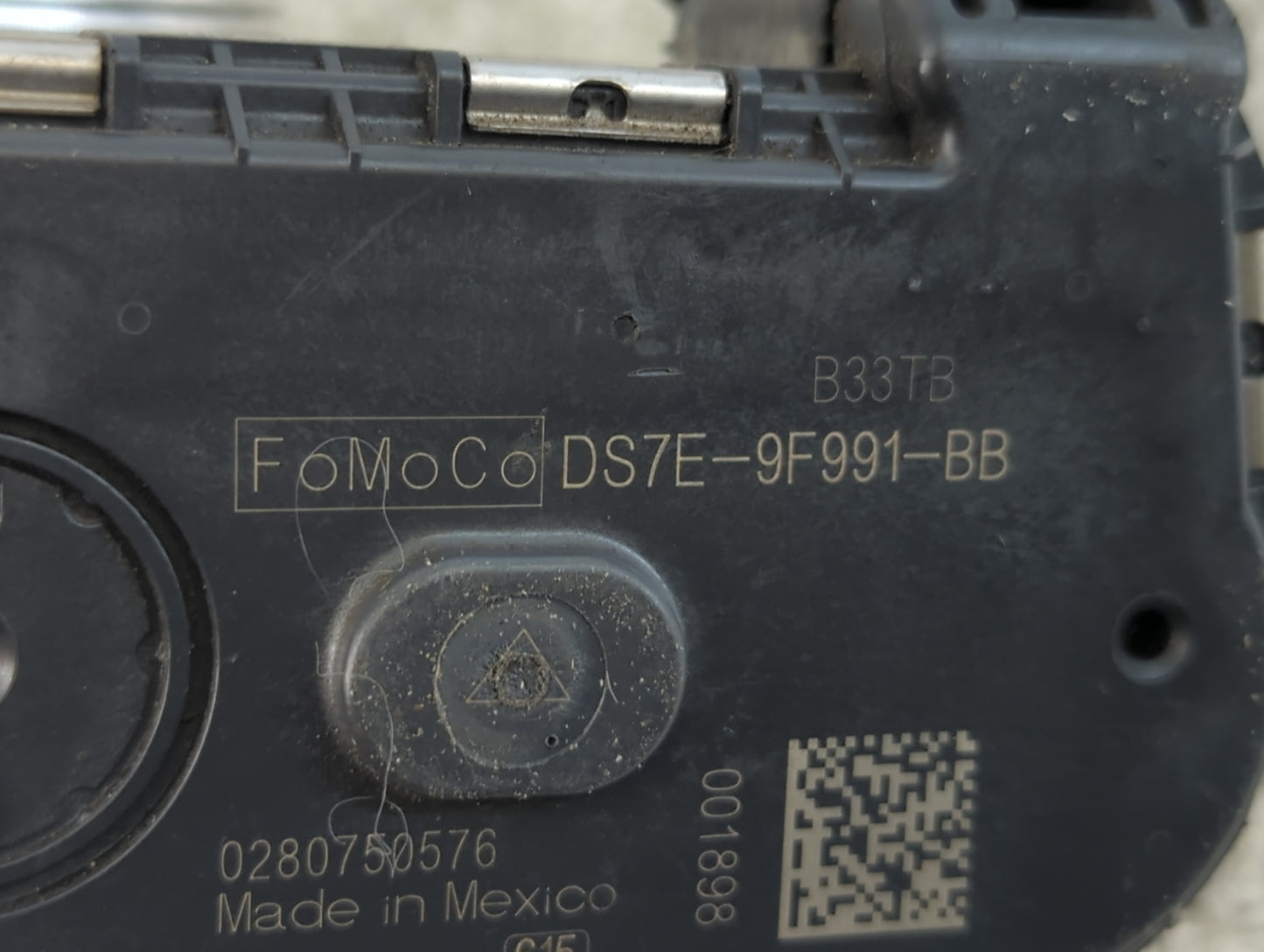 2018-2022 Ford Ecosport Throttle Body P/N:DS7E-9F991-BB Fits Fits 2014 2015 2016 2017 2018 2019 2020 2021 2022 OEM Used Auto