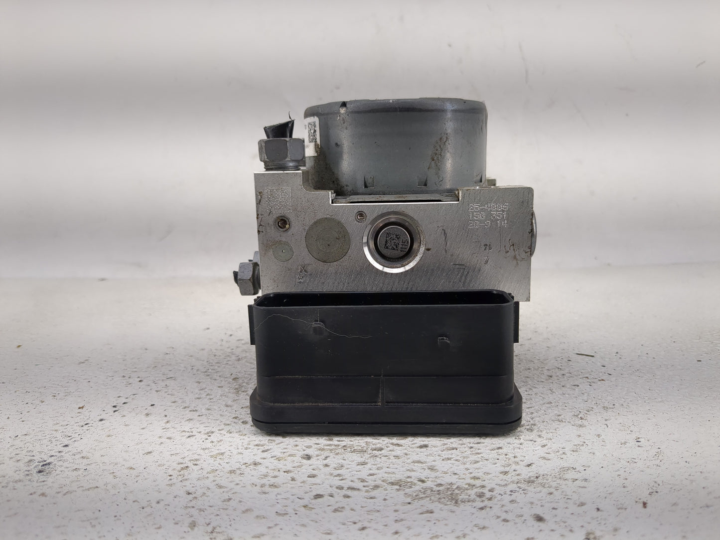 2019-2020 Ford Edge ABS Pump Control Module Replacement P/N:K2GC-2B373-BG L2GC-2B373-BB Fits Fits 2019 2020 OEM Used Auto Pa