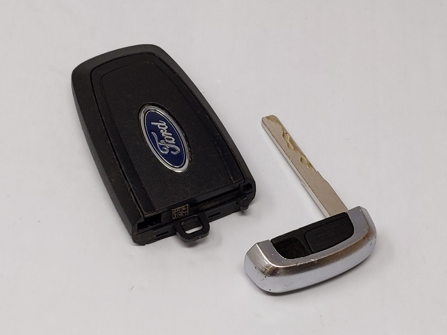 Ford Keyless Entry Remote Fob M3n-A2c93142300 A2c93142300 4 Buttons - Oemusedautoparts1.com