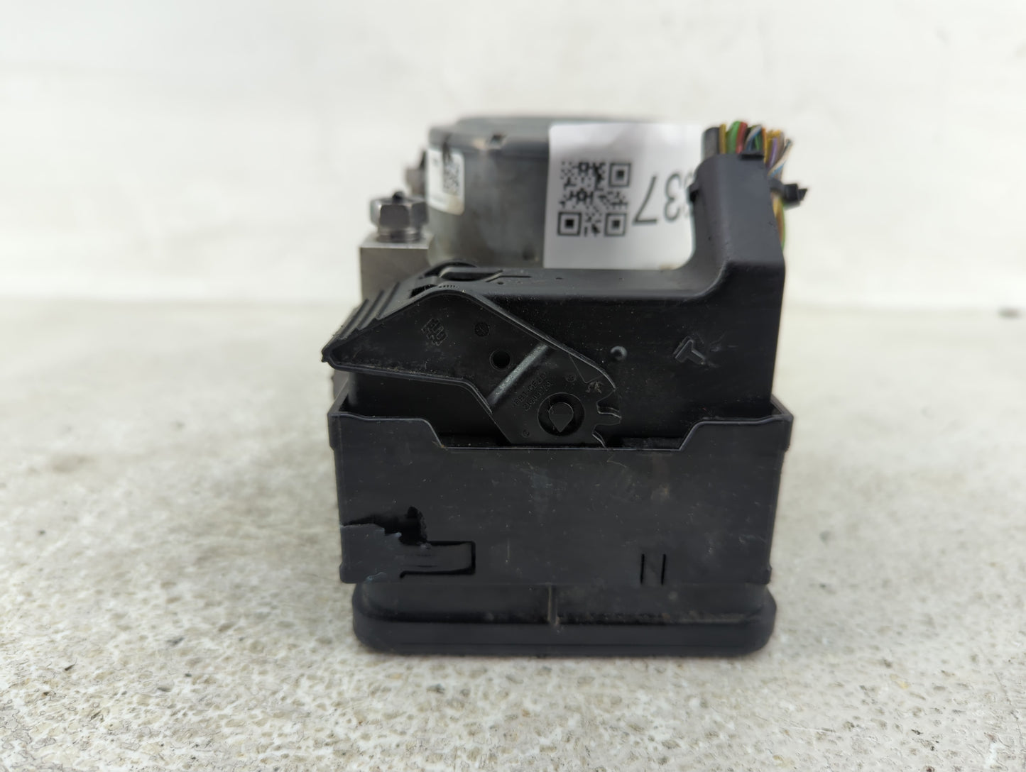 2020-2022 Ford Escape ABS Pump Control Module Replacement P/N:LX6C-2B373-CE LX6C-2C219-CJ Fits Fits 2020 2021 2022 OEM Used