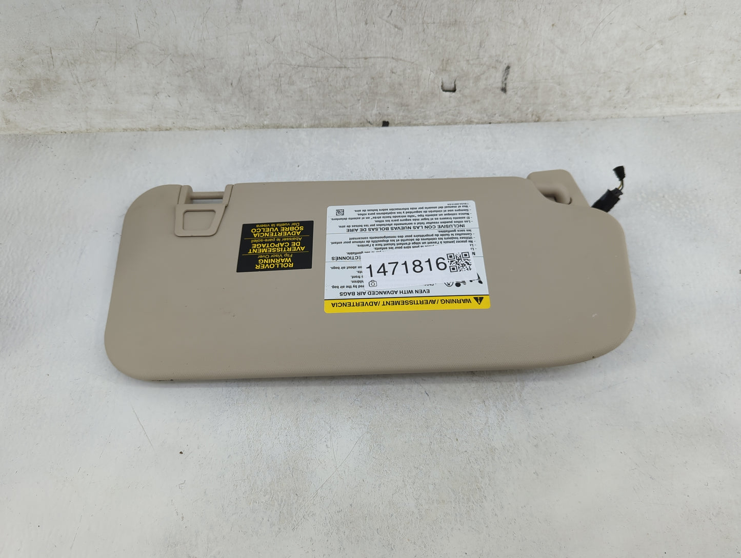 2020 Ford Escape Sun Visor Shade Replacement Driver Left Mirror Fits OEM Used Auto Parts - Oemusedautoparts1.com