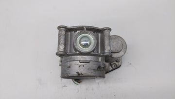 2013-2019 Ford Escape Throttle Body P/N:DS7E-9F991-AK DS7E-9F991-AD Fits Fits 2013 2014 2015 2016 2017 2018 2019 2020 OEM Used Auto Parts