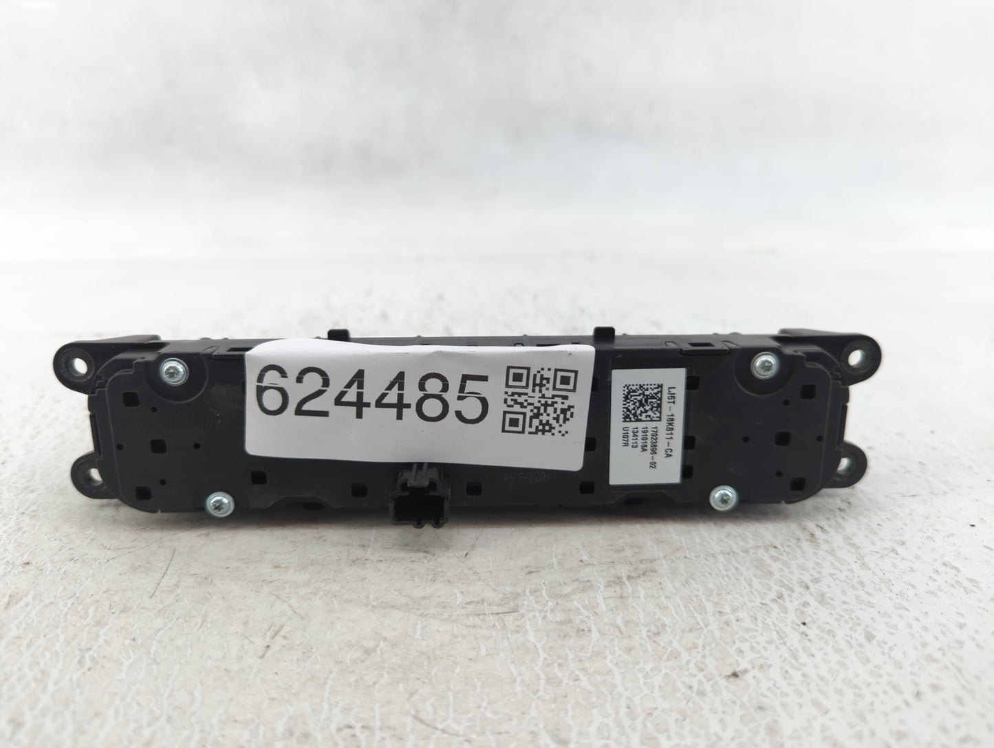 2020-2020 Ford Escape Am Fm Cd Player Radio Receiver - Oemusedautoparts1.com