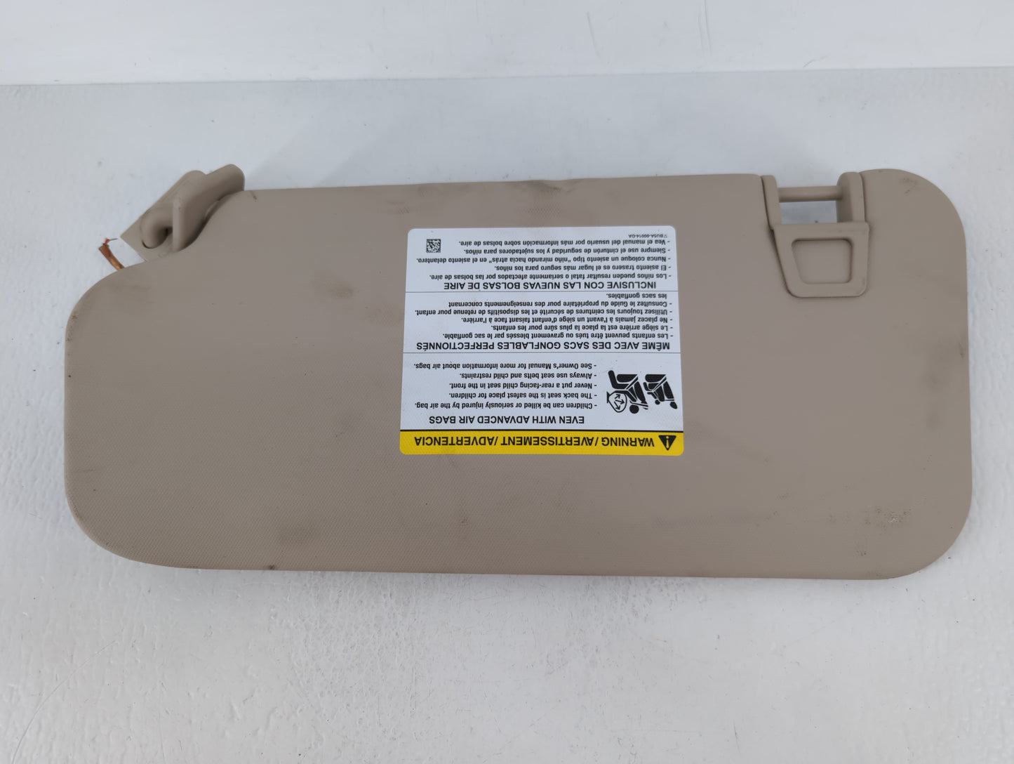 2020 Ford Escape Sun Visor Shade Replacement Passenger Right Mirror Fits OEM Used Auto Parts - Oemusedautoparts1.com
