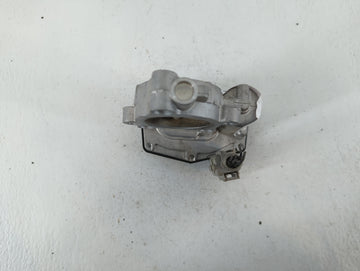 2020 Ford Escape Throttle Body P/N:HX7G 9F991 AA B20 087 4176 Fits Fits 2021 2022 OEM Used Auto Parts