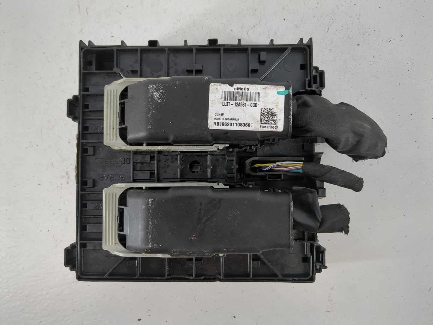 2018-2020 Ford F-150 Fusebox Fuse Box Panel Relay Module P/N:JL3T-14D068-CF Fits Fits 2018 2019 2020 OEM Used Auto Parts - O