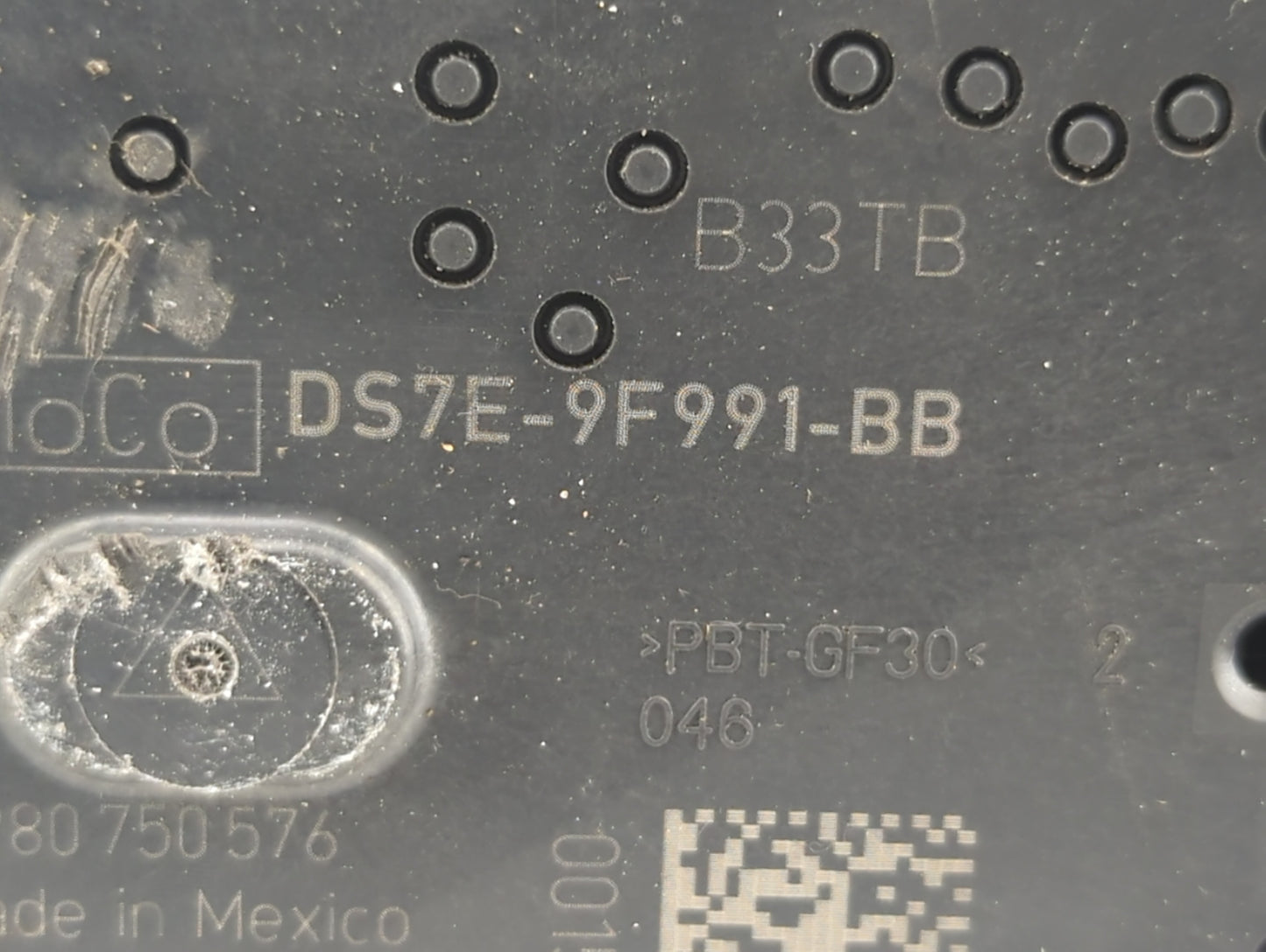 2014-2018 Ford Focus Throttle Body P/N:DS7E-9F991-BB Fits Fits 2014 2015 2016 2017 2018 2019 2020 2021 2022 OEM Used Auto Pa