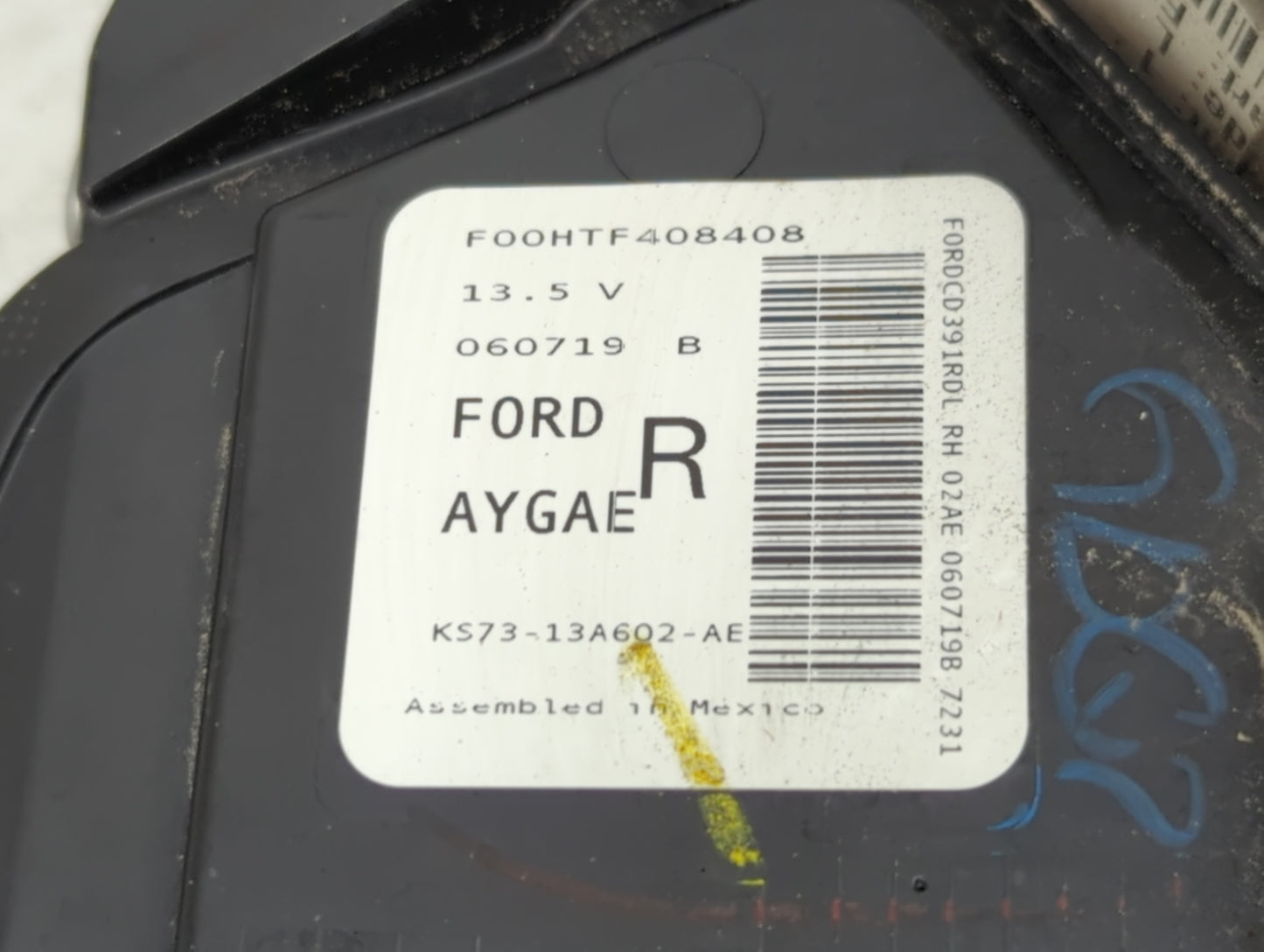 2017-2020 Ford Fusion Tail Light Assembly Passenger Right OEM P/N:KS73-13A602-AE Fits Fits 2017 2018 2019 2020 OEM Used Auto