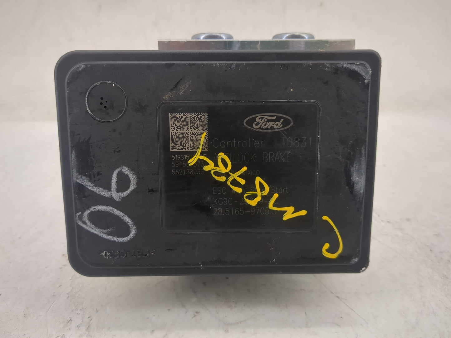 2019-2020 Ford Fusion ABS Pump Control Module Replacement P/N:KG9C-2B373-LC KG9C-2B373-CD Fits Fits 2019 2020 OEM Used Auto