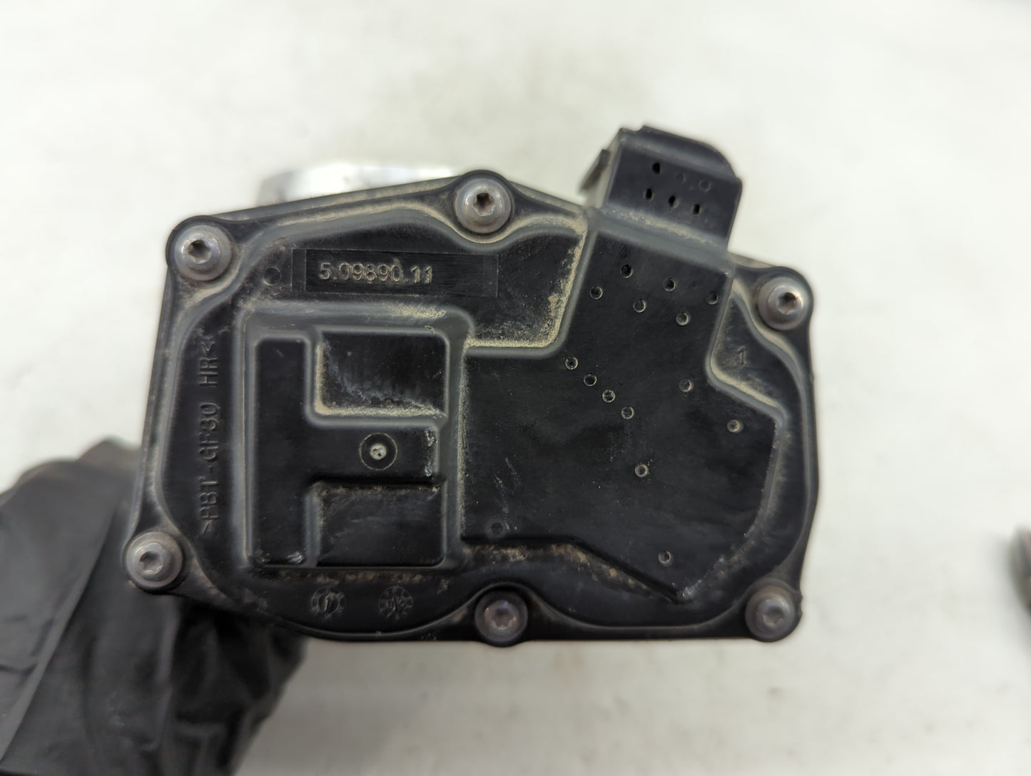 2014-2020 Ford Fusion Throttle Body P/N:DS7G-9F891-CA Fits Fits 2014 2015 2016 2017 2018 2019 2020 OEM Used Auto Parts - Oem
