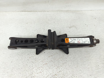 2020 Ford Fusion Spare Scissor Car Jack