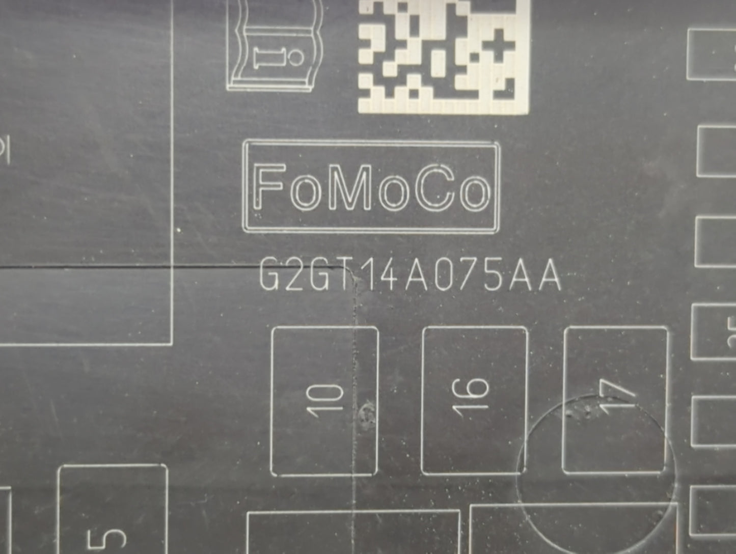 2017-2020 Ford Fusion Fusebox Fuse Box Panel Relay Module P/N:G2GT14A075AA Fits Fits 2017 2018 2019 2020 OEM Used Auto Parts