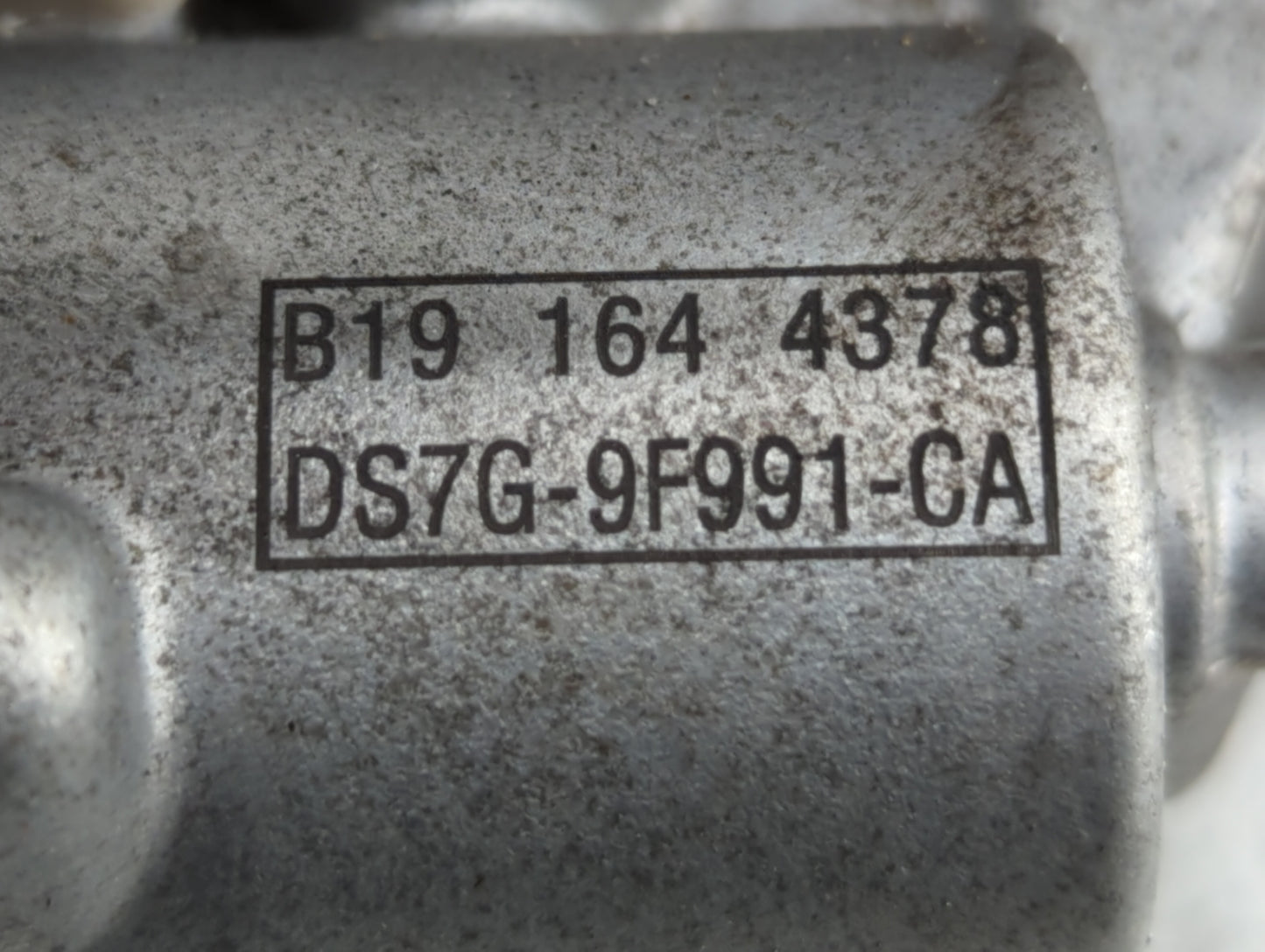 2014-2019 Ford Fusion Throttle Body P/N:DS7G-9F991-CA Fits Fits 2014 2015 2016 2017 2018 2019 OEM Used Auto Parts - Oemuseda