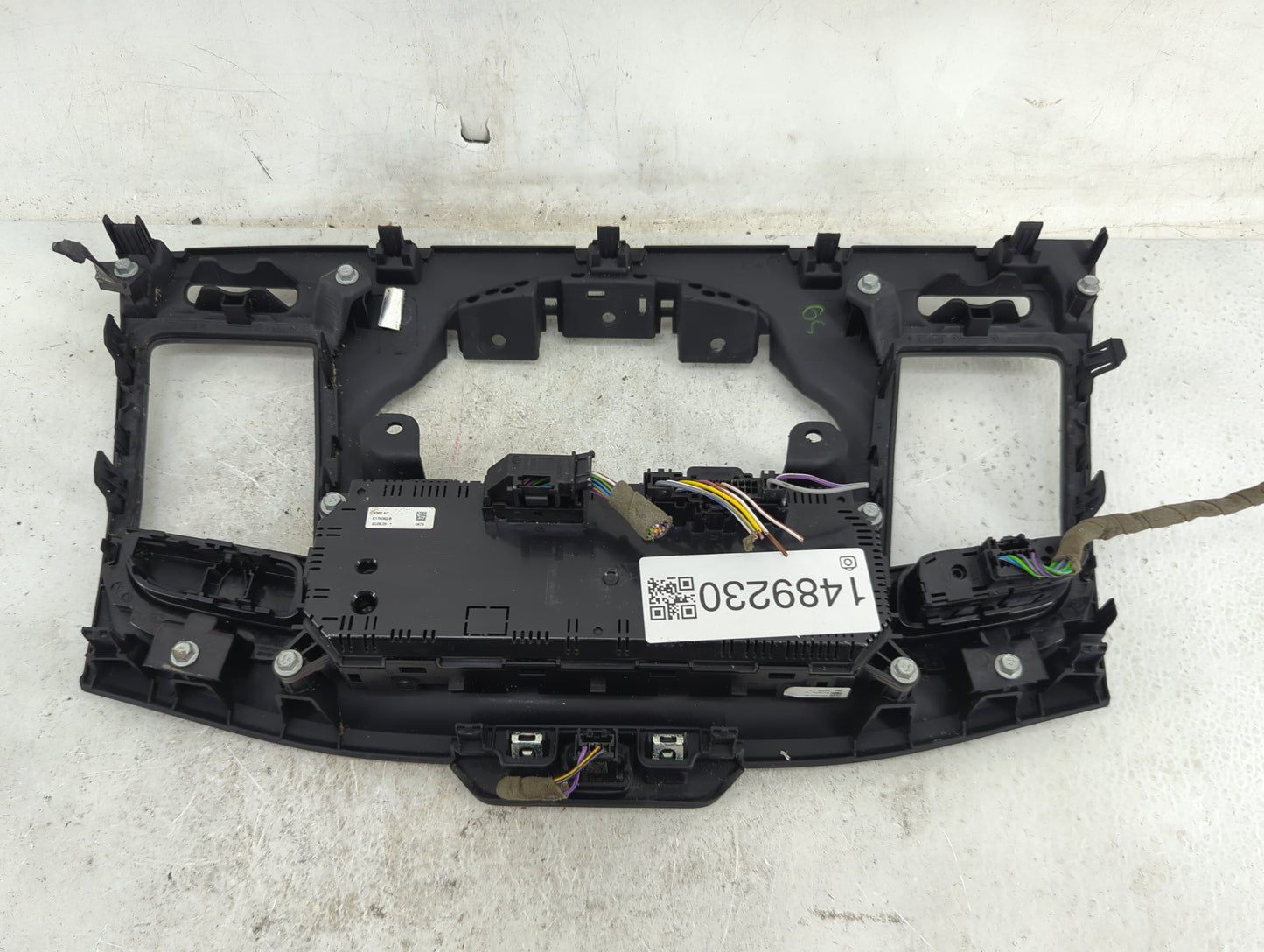 2020 Ford Transit 250 Climate Control Module Temperature AC/Heater Replacement Fits Fits 2021 OEM Used Auto Parts - Oemuseda