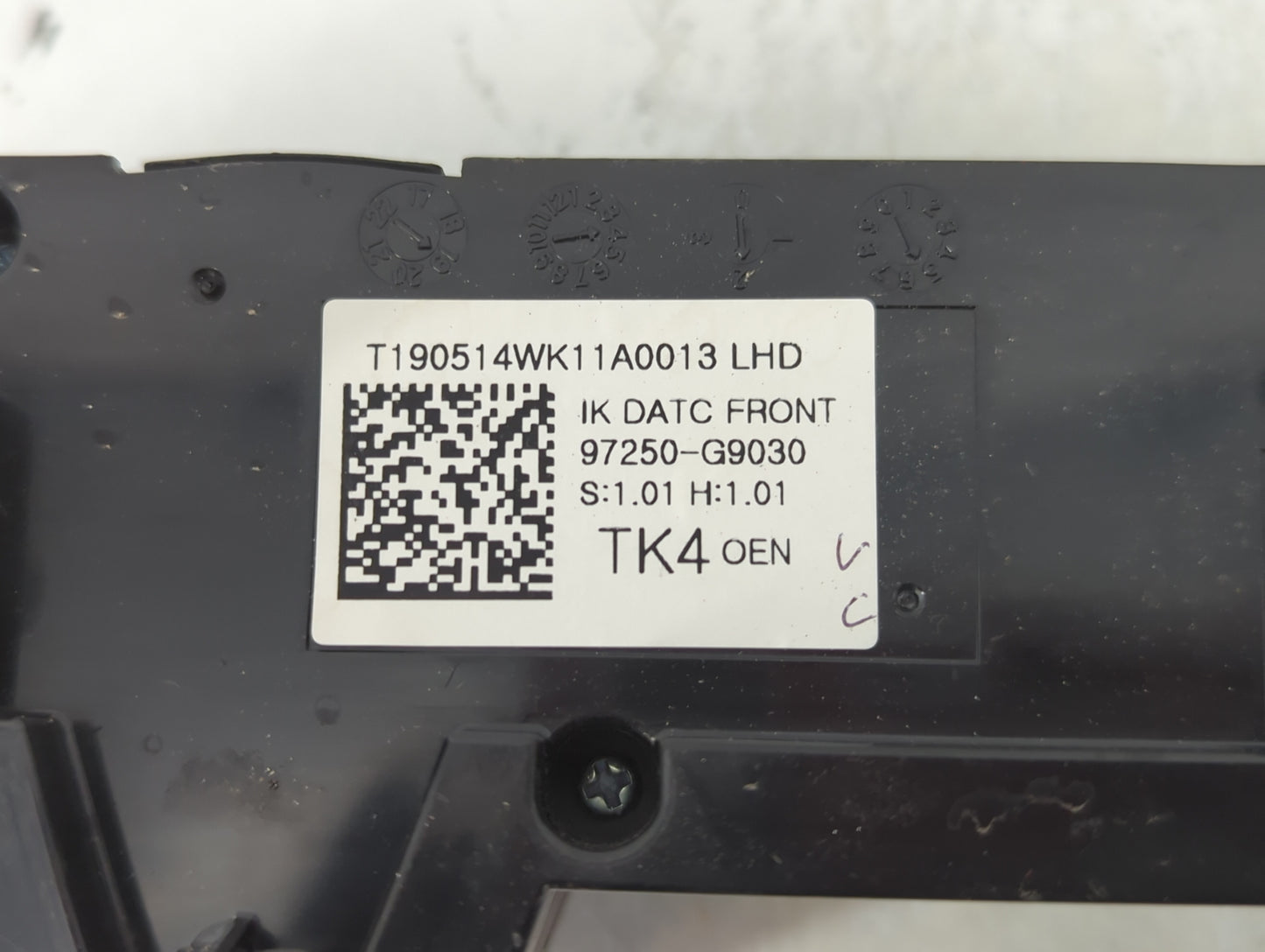 2019-2021 Genesis G70 Climate Control Module Temperature AC/Heater Replacement P/N:97250-G9030 Fits Fits 2019 2020 2021 OEM