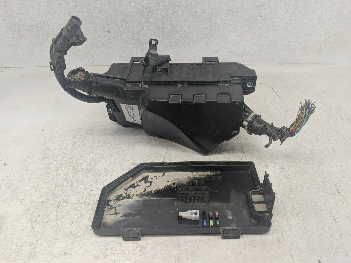 2018-2020 Honda Accord Fusebox Fuse Box Panel Relay Module P/N:30-TVA-A010 50-TVA-A010 Fits Fits 2018 2019 2020 OEM Used Aut