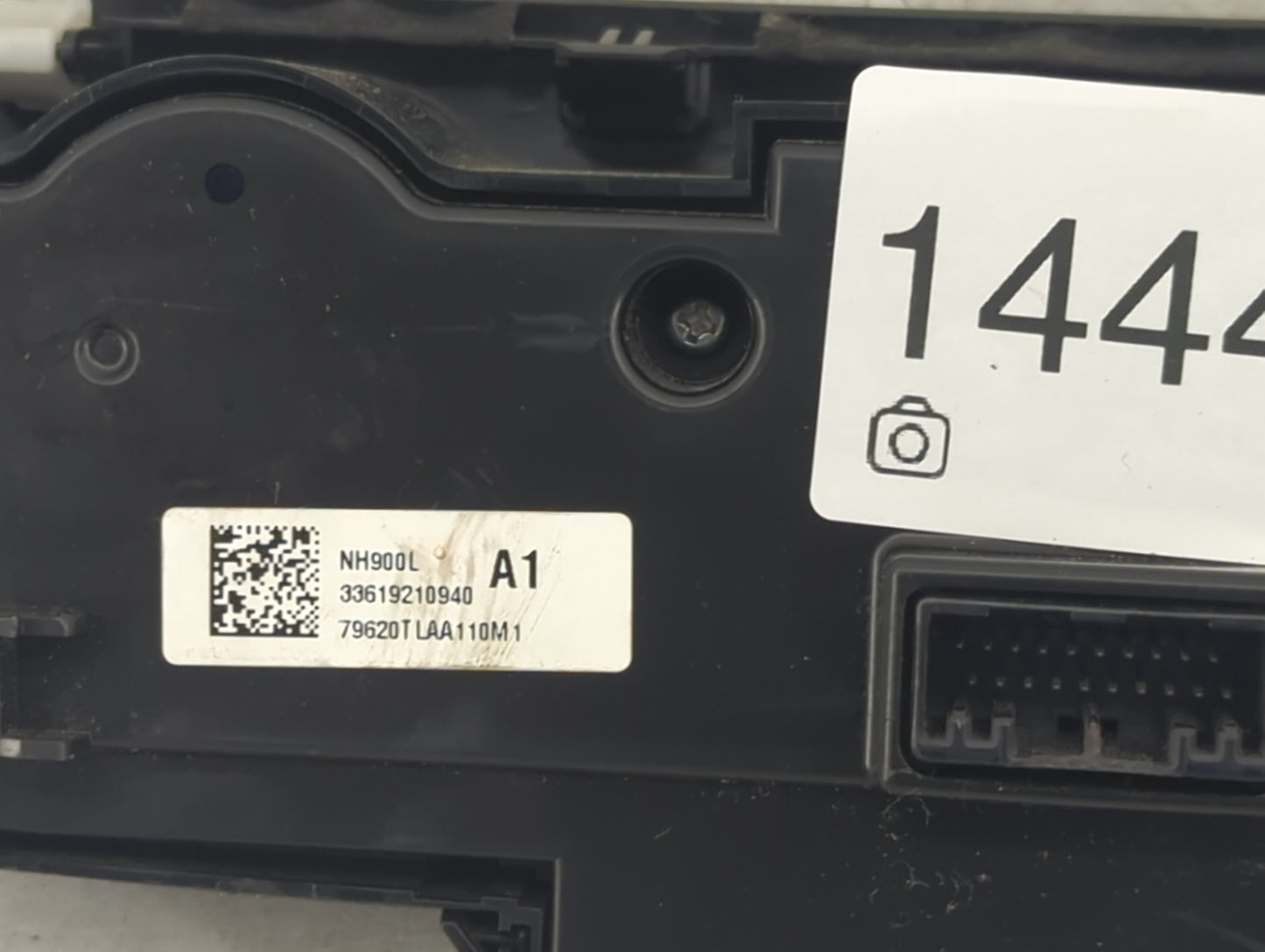 2020-2022 Honda Cr-V Climate Control Module Temperature AC/Heater Replacement P/N:79620TLAA110M1 79620TLAA110M1 Fits OEM Use