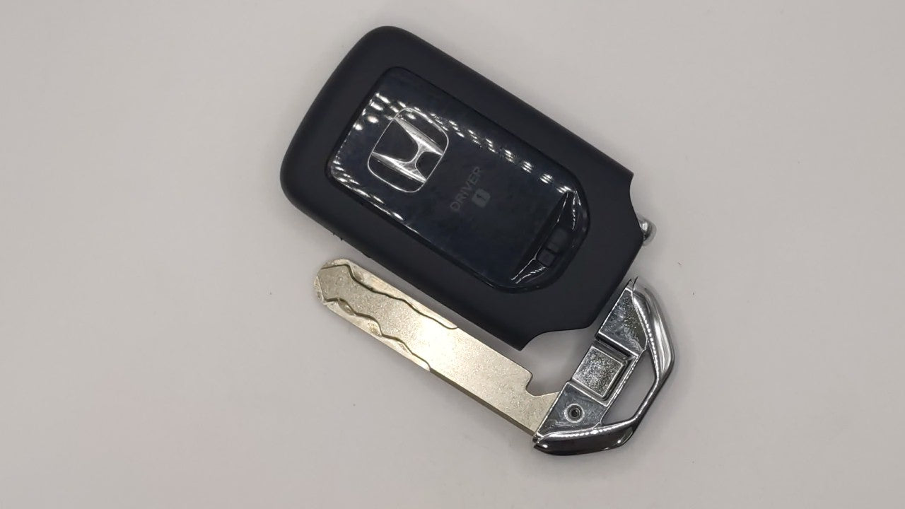 Honda Cr-V Keyless Entry Remote Fob KR5V2X driver1 A2C98317200 72147-TLA-A12 - Oemusedautoparts1.com