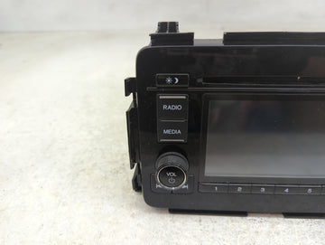 2019-2022 Honda Hr-V Radio AM FM Cd Player Receiver Replacement P/N:39100-T7W-A911-M1 Fits Fits 2019 2020 2021 2022 OEM Used Auto Parts