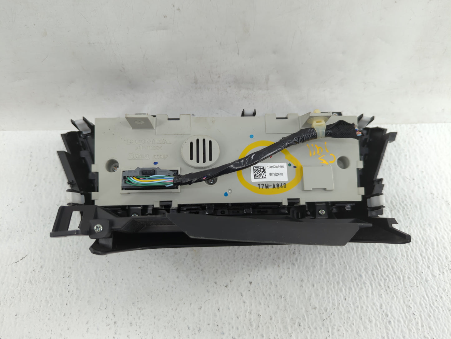 2016-2022 Honda Hr-V Climate Control Module Temperature AC/Heater Replacement P/N:79600-T7W-A840-M1 79600T7W A840M1 Fits OEM